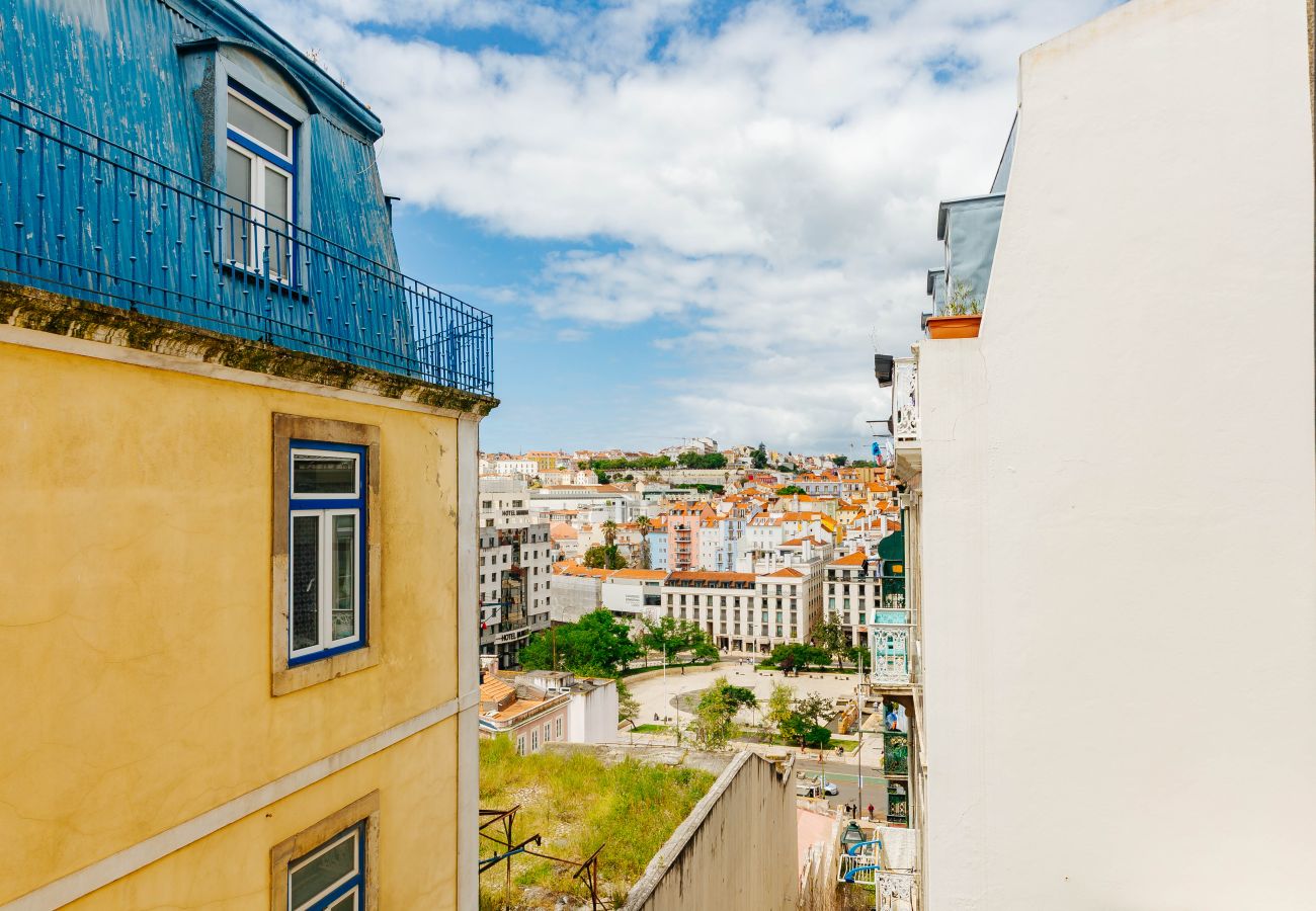 Apartment in Lisbon - Dream View Lisbon • Family 3BR Apartment with AC