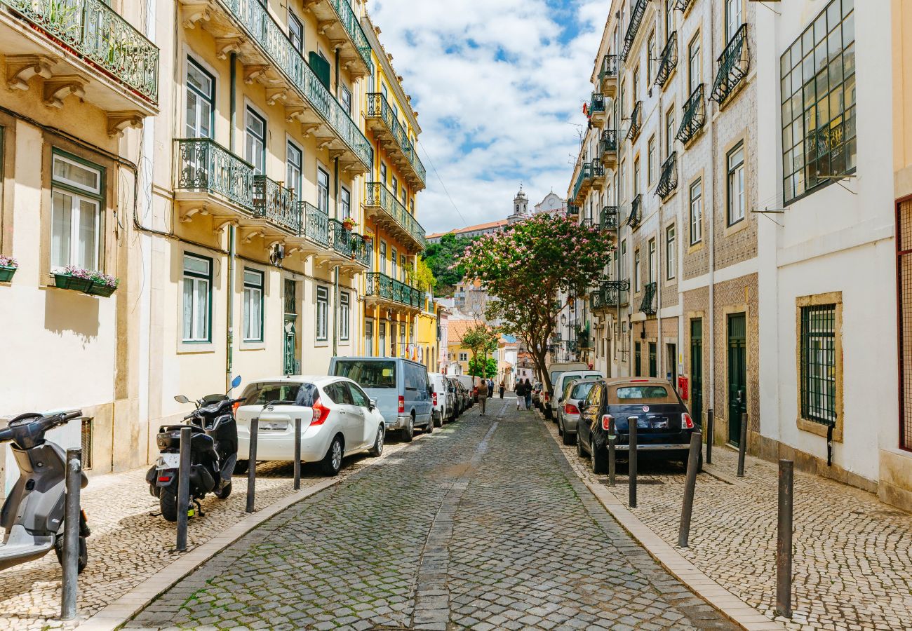Apartment in Lisbon - Dream View Lisbon • Family 3BR Apartment with AC