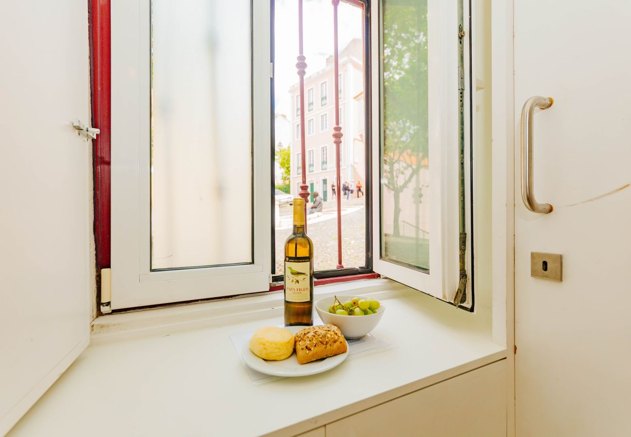 Studio in Lisbon - RENT4REST LISBON DOWNTOWN TINY STUDIO APARTMENT 1
