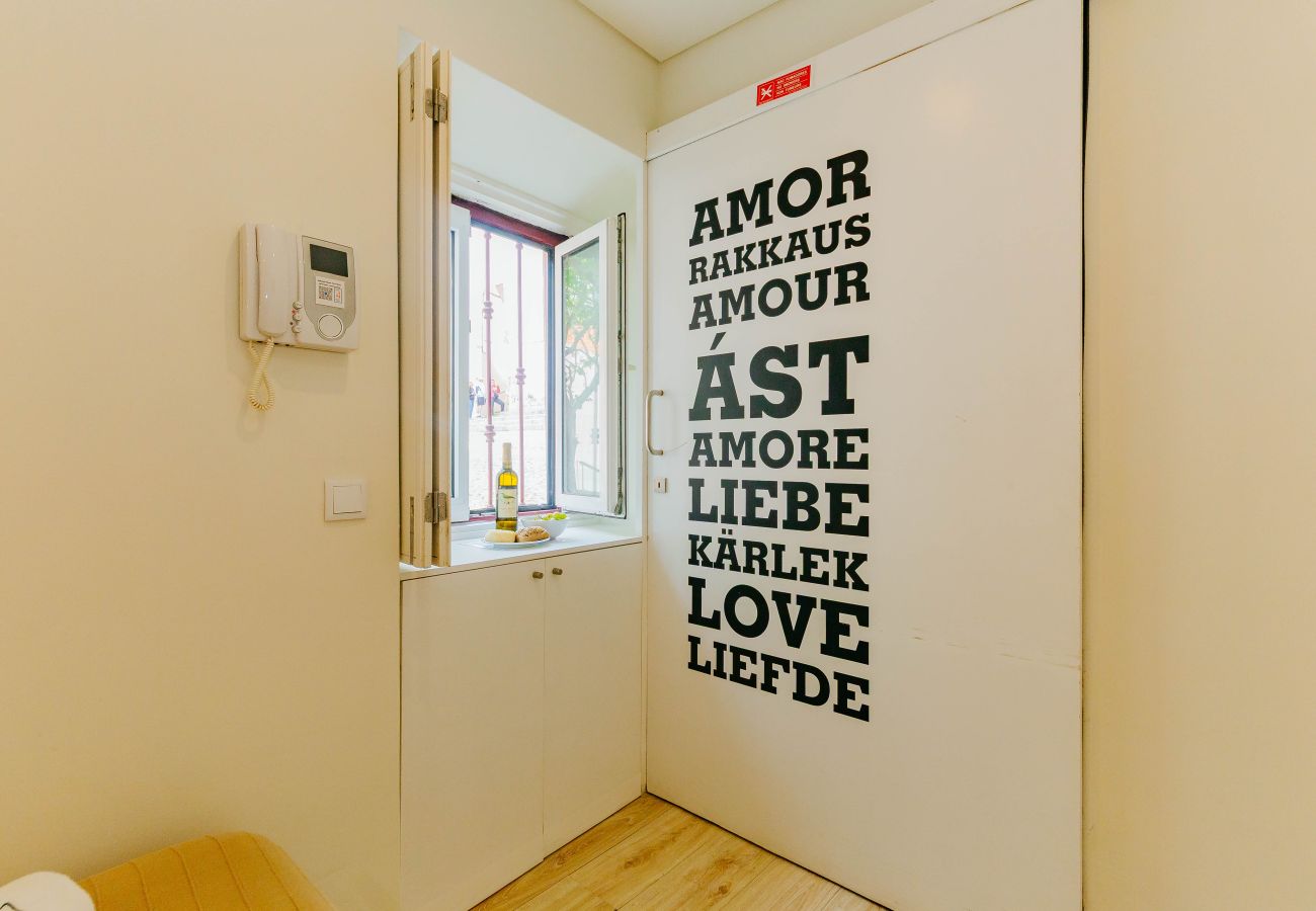 Studio in Lisbon - RENT4REST LISBON DOWNTOWN TINY STUDIO APARTMENT 1