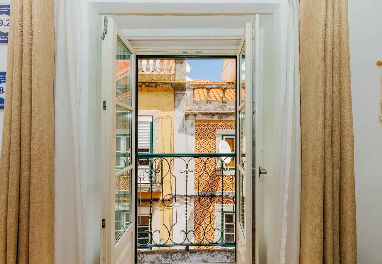 Apartment in Lisbon - RENT4REST BAIRRO ALTO CHARMING 1 BEDROOM APARTMENT