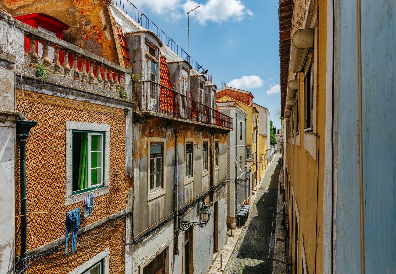 Apartment in Lisbon - RENT4REST BAIRRO ALTO CHARMING 1 BEDROOM APARTMENT