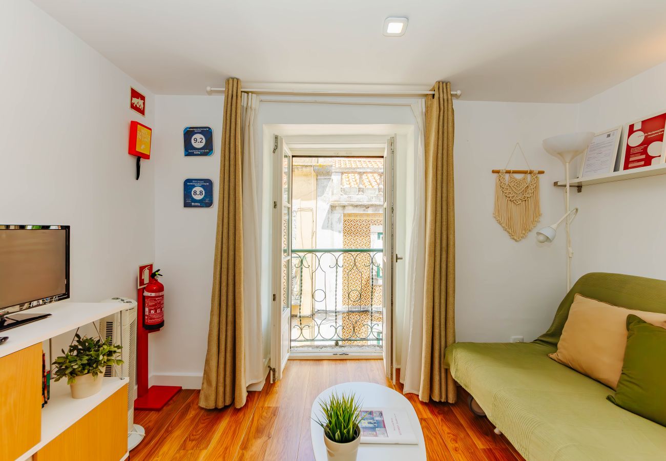 Apartment in Lisbon - RENT4REST BAIRRO ALTO CHARMING 1 BEDROOM APARTMENT