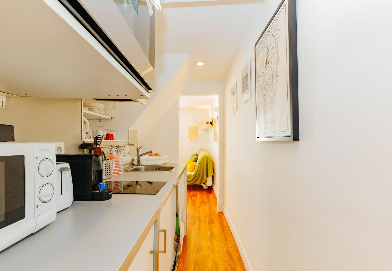 Apartment in Lisbon - RENT4REST BAIRRO ALTO CHARMING 1 BEDROOM APARTMENT