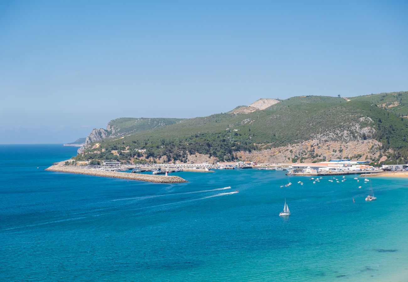 Studio in Sesimbra - RENT4REST SESIMBRA OCEAN VIEW STUDIO - DIRECT BEACH ACCESS