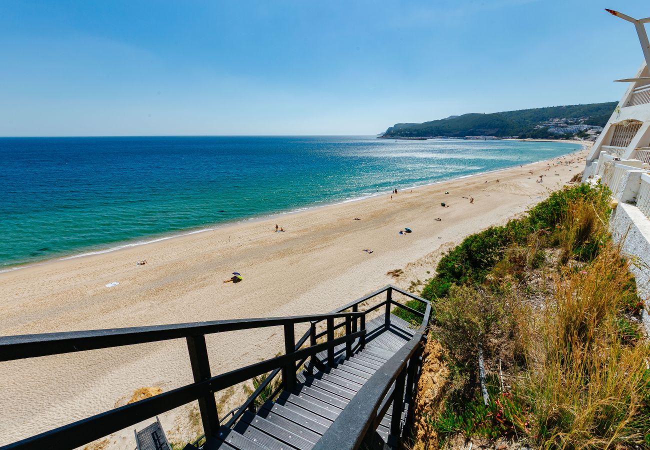 Studio in Sesimbra - RENT4REST SESIMBRA OCEAN VIEW STUDIO - DIRECT BEACH ACCESS
