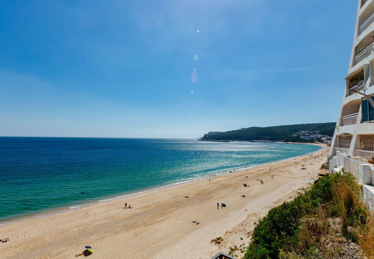 Studio in Sesimbra - RENT4REST SESIMBRA OCEAN VIEW STUDIO - DIRECT BEACH ACCESS