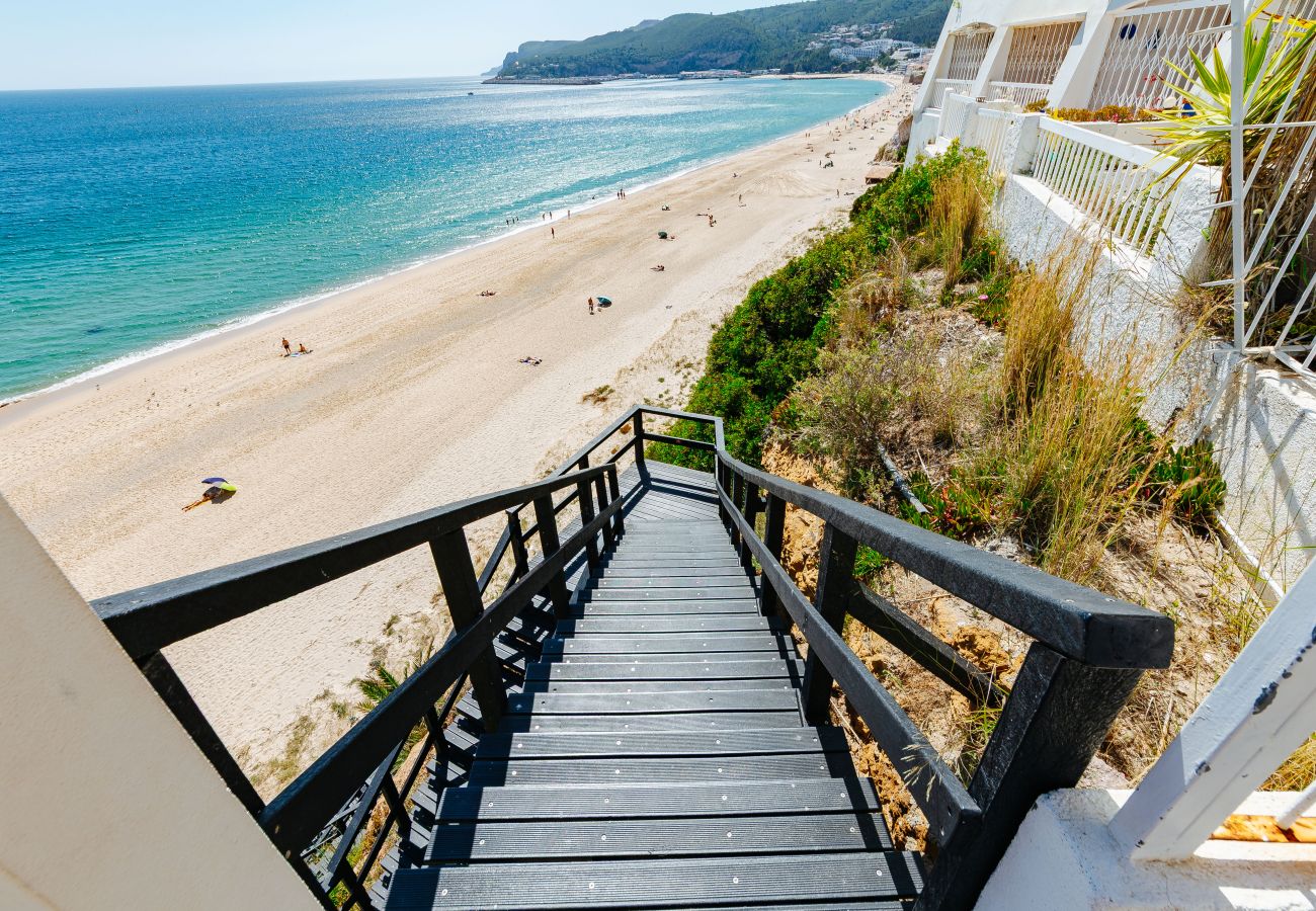 Studio in Sesimbra - RENT4REST SESIMBRA OCEAN VIEW STUDIO - DIRECT BEACH ACCESS