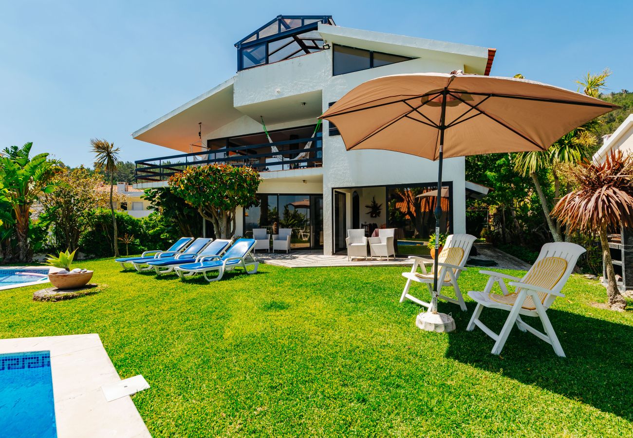 House in Sesimbra - Panoramic Ocean View Villa & Pool in Sesimbra by Rent4Rest