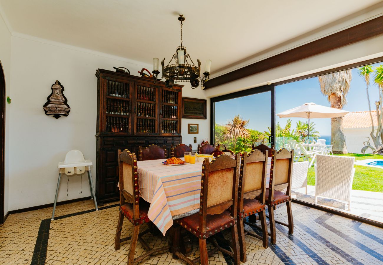 House in Sesimbra - Panoramic Ocean View Villa & Pool in Sesimbra by Rent4Rest