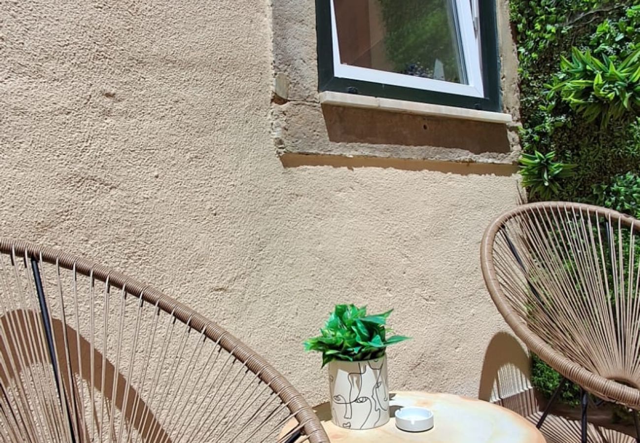 Rent by room in Lisbon - BAIRRO ALTO MUSIC GUEST HOUSE HAYDN