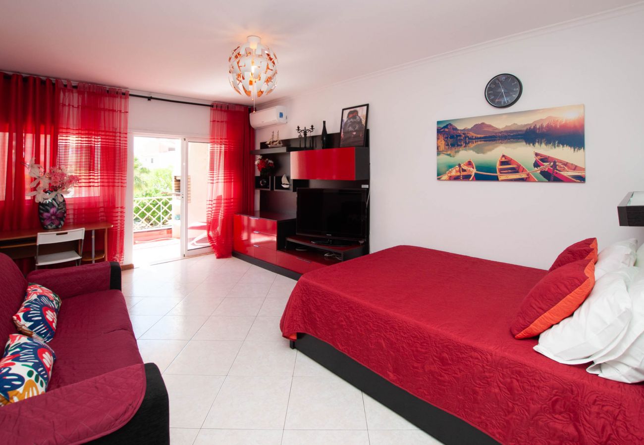 Studio in Albufeira - Ondas Verdes - Central, Pool & Tenis Court