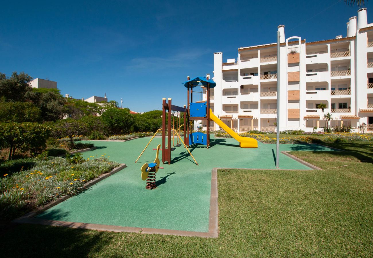 Studio in Albufeira - Ondas Verdes - Central, Pool & Tenis Court