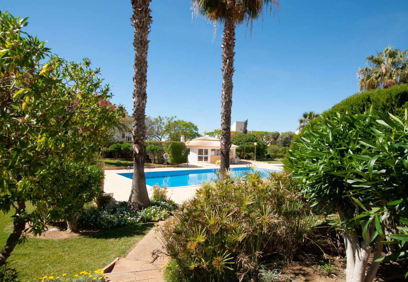 Studio in Albufeira - Ondas Verdes - Central, Pool & Tenis Court