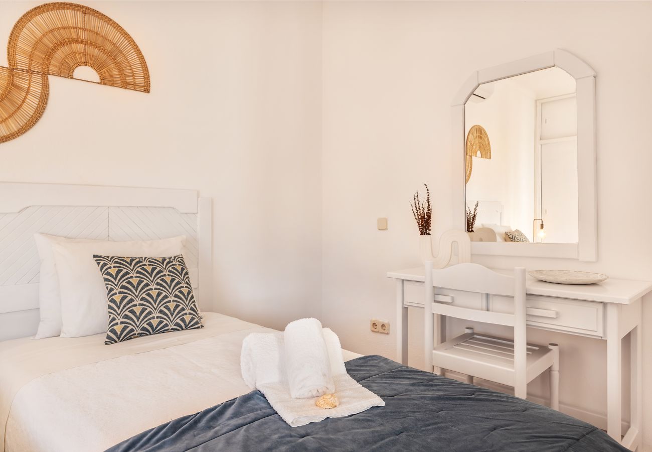 Apartment in Albufeira - Flat Cacto OCV - Pool & Private Parking