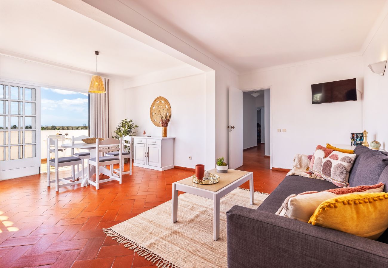 Apartment in Albufeira - Flat Flor de Lis OCV - Pool & Private Parking