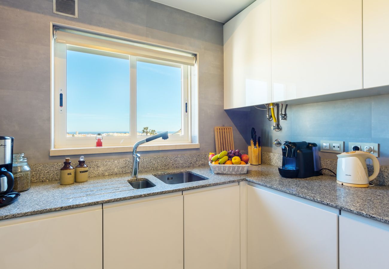 Apartment in Albufeira - Apt. Deluxe OCV - Pool & Albufeira View