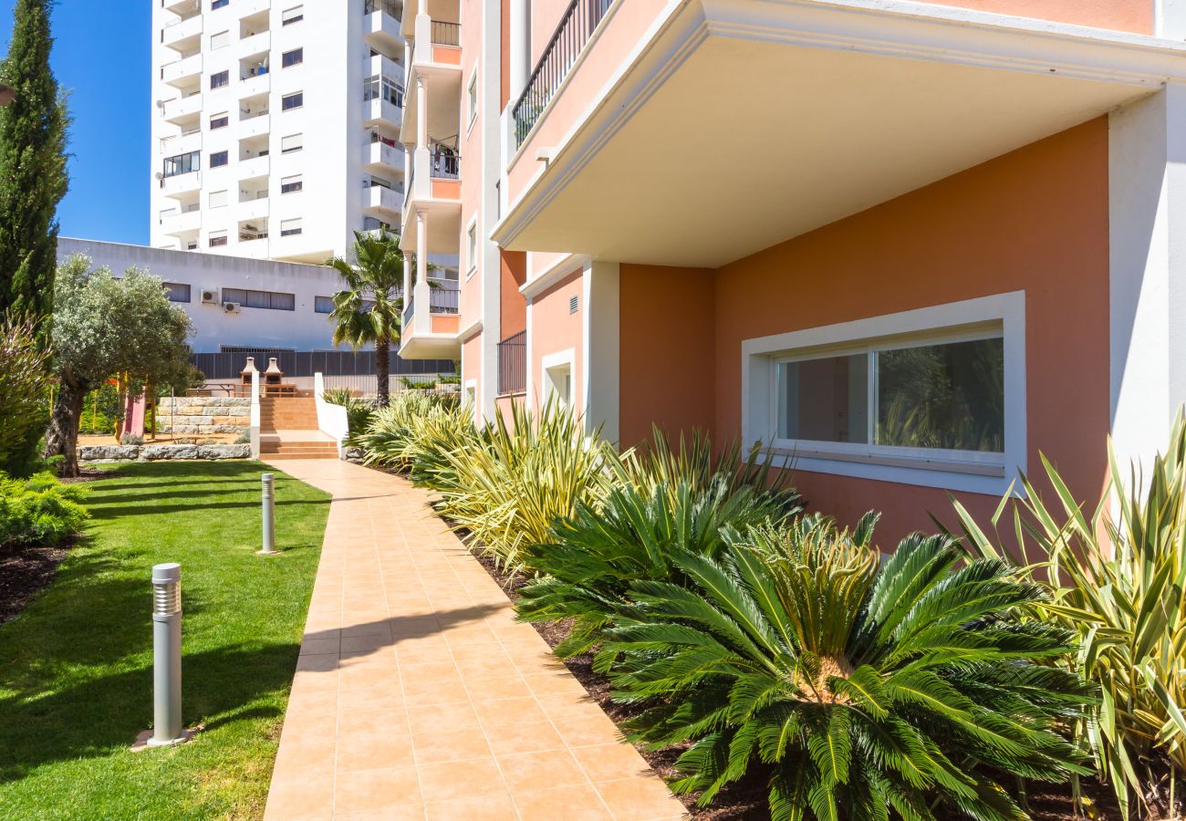 Apartment in Albufeira - Apt. Deluxe OCV - Pool & Albufeira View