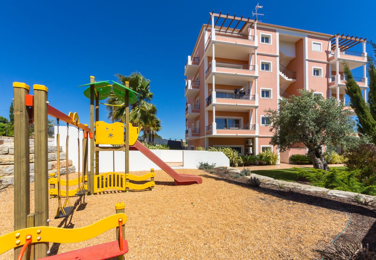 Apartment in Albufeira - Apt. Deluxe OCV - Pool & Albufeira View