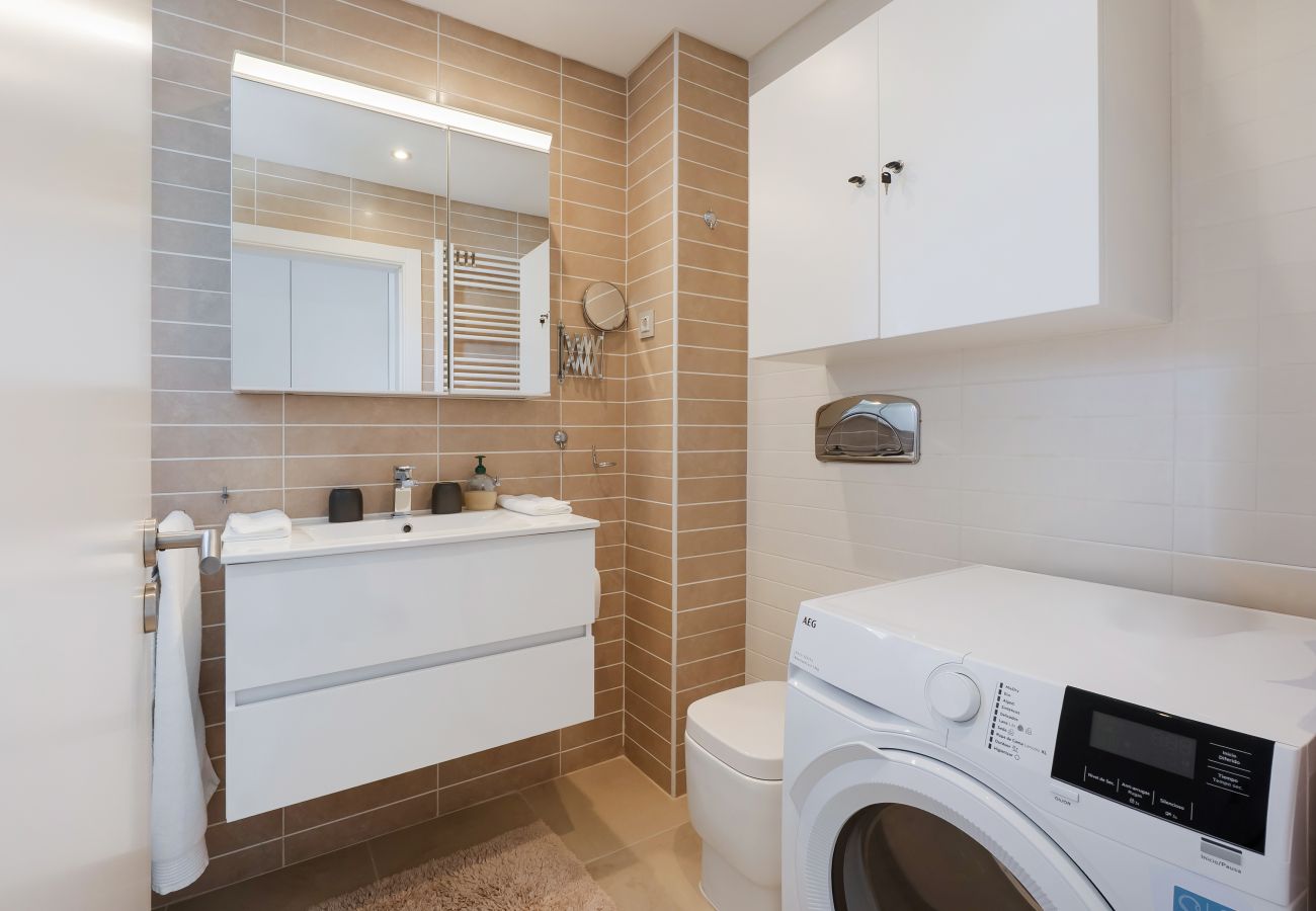 Apartment in Albufeira - Apt. Deluxe OCV - Pool & Albufeira View