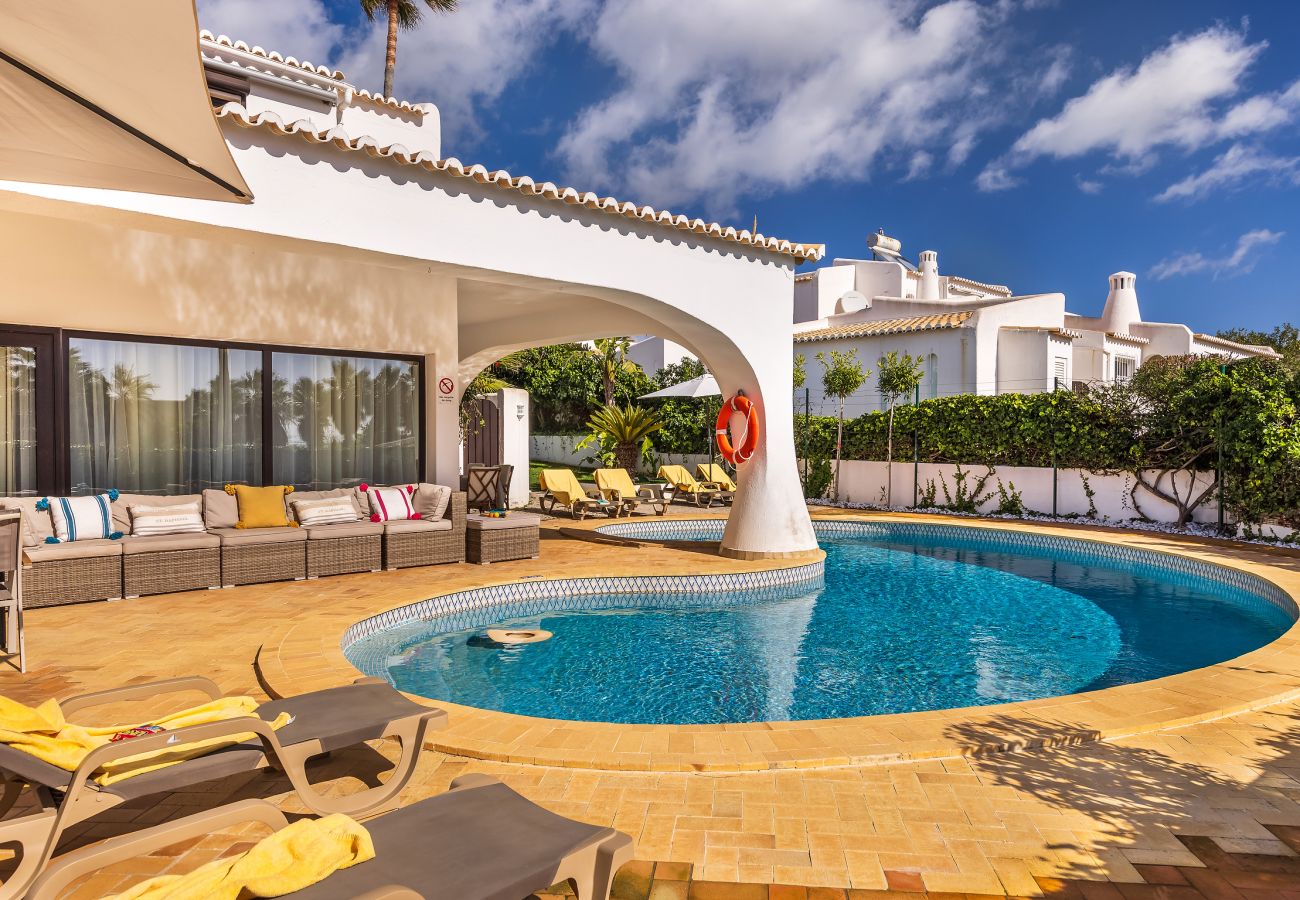 Villa in Albufeira - Villa Coral OCV - Private w/ pool Sao Rafael beach
