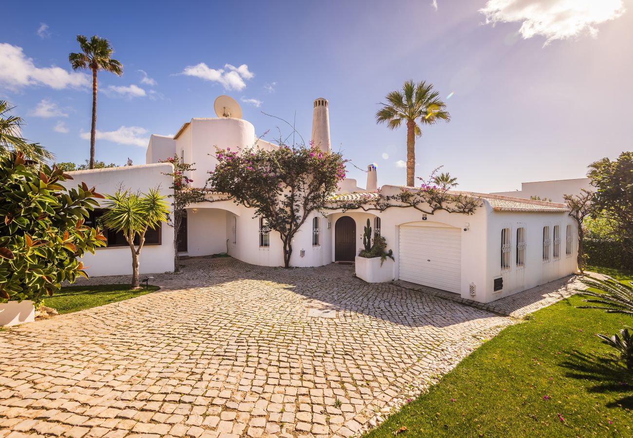 Villa in Albufeira - Villa Coral OCV - Private w/ pool Sao Rafael beach