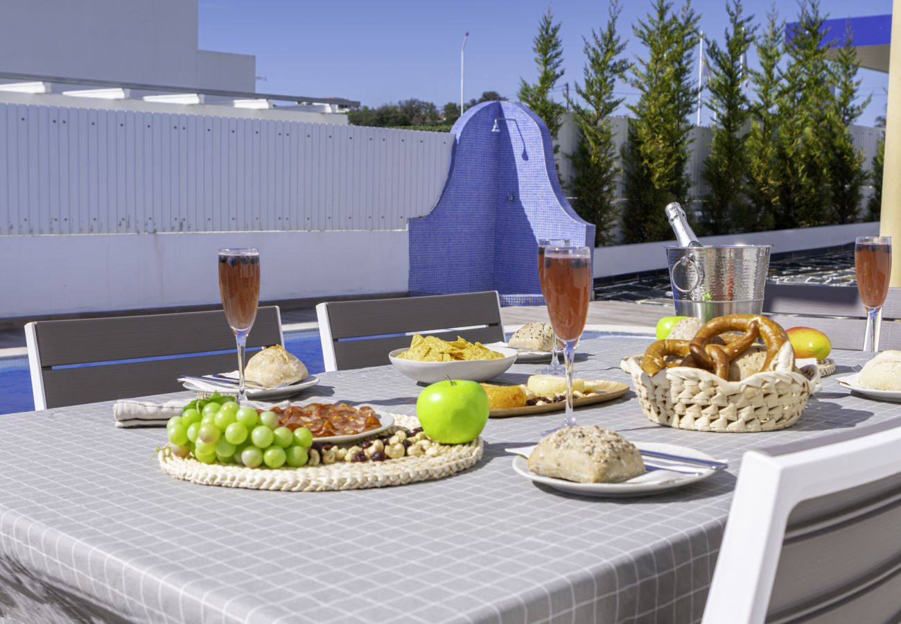 Villa in Albufeira - Villa Menina - Private Pool & Barbecue