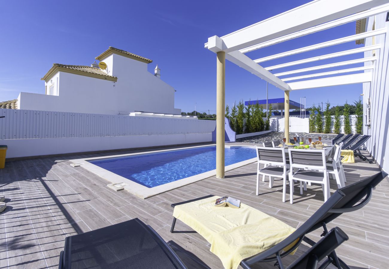 Villa in Albufeira - Villa Menina - Private Pool & Barbecue