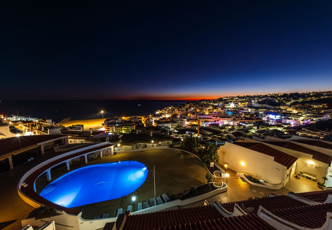 Apartment in Albufeira - Endless Blue Apt OCV - Beach Front, pool
