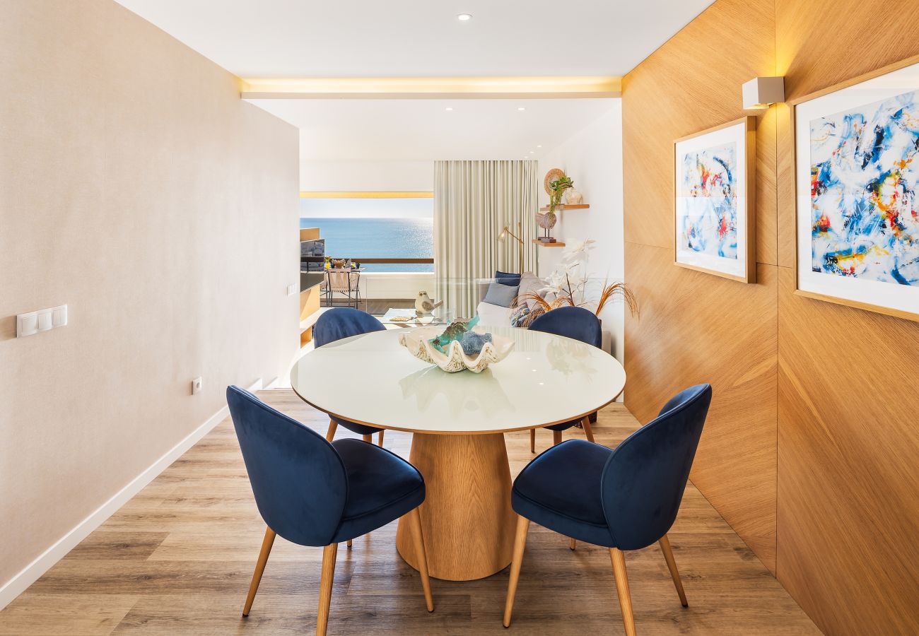 Apartment in Albufeira - Endless Blue Apt OCV - Beach Front, pool