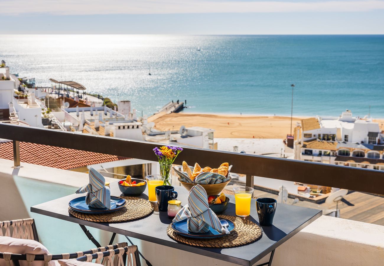 Apartment in Albufeira - Endless Blue Apt OCV - Beach Front, pool