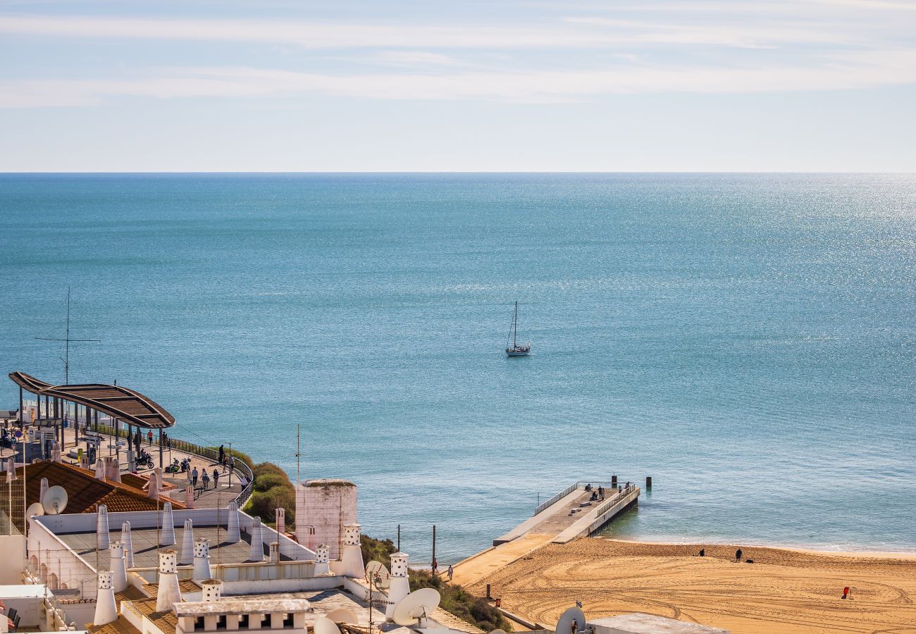 Apartment in Albufeira - Endless Blue Apt OCV - Beach Front, pool