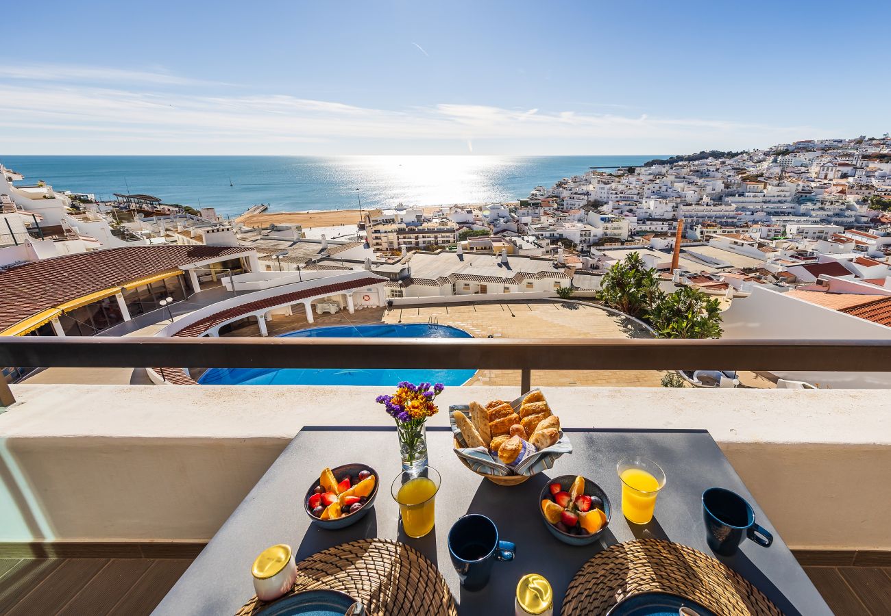 Apartment in Albufeira - Endless Blue Apt OCV - Beach Front, pool