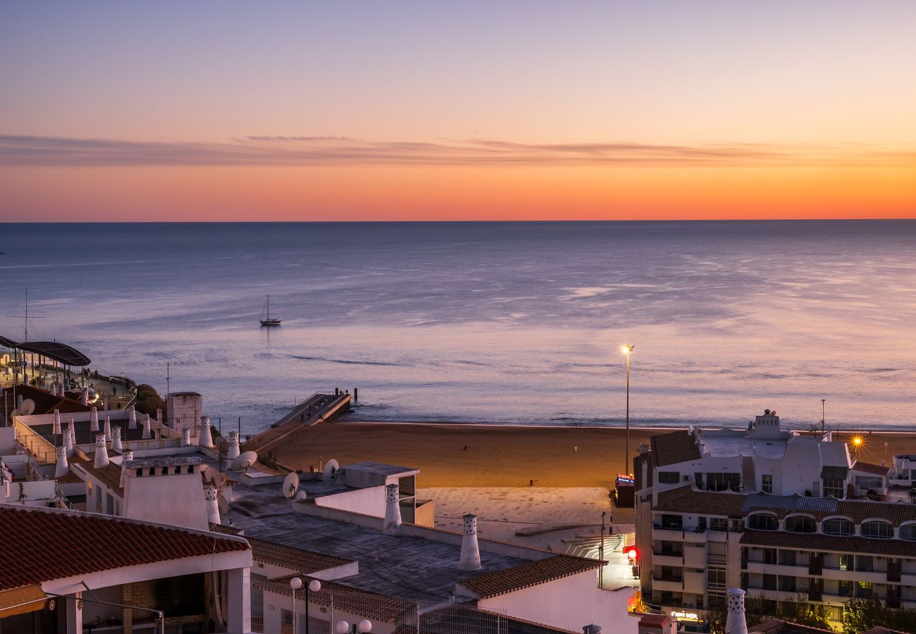 Apartment in Albufeira - Endless Blue Apt OCV - Beach Front, pool