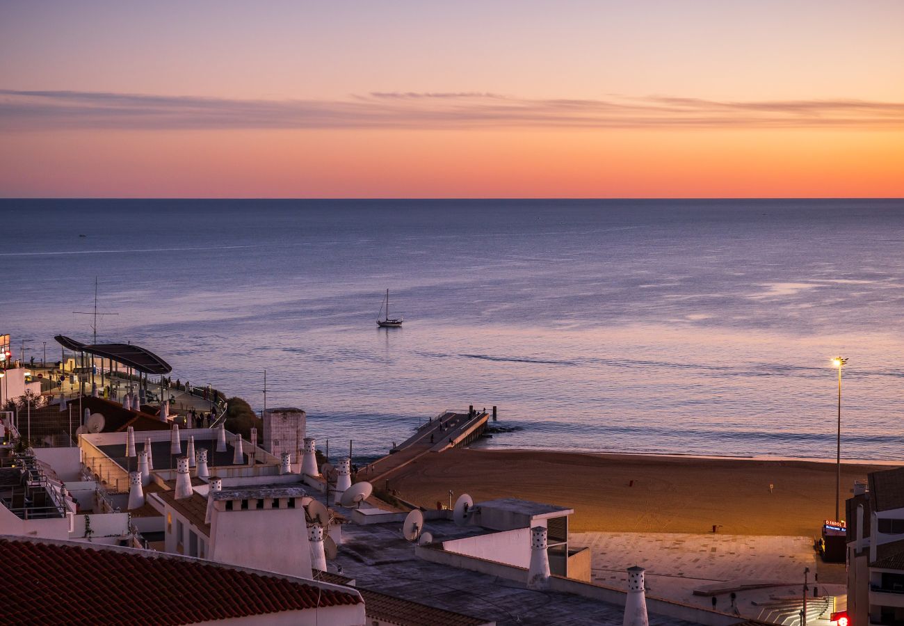 Apartment in Albufeira - Endless Blue Apt OCV - Beach Front, pool