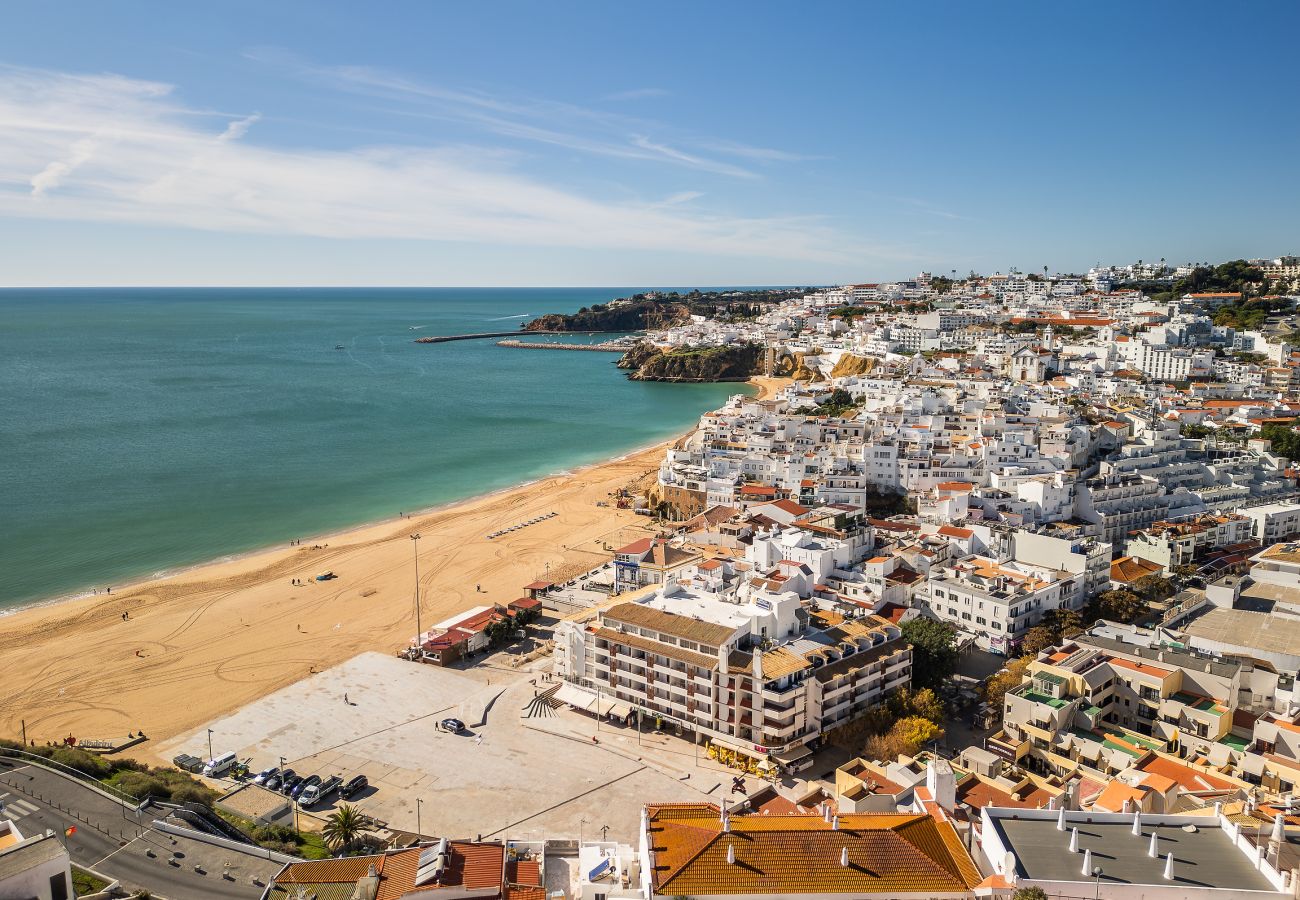 Apartment in Albufeira - Endless Blue Apt OCV - Beach Front, pool