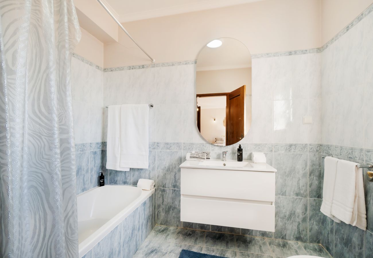 Villa in Albufeira - Villa Umbelina OCV - 5min Arrifes Beach - Games Room
