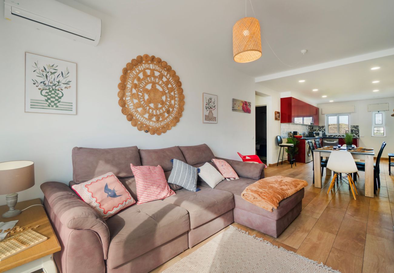 Apartment in Albufeira - Boat 3 Apt OCV – Steps from beach (100m) and Pool