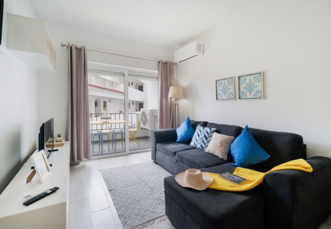 Apartment in Albufeira - Boat 4 Apt OCV – Near the Beach (100m) with Pool