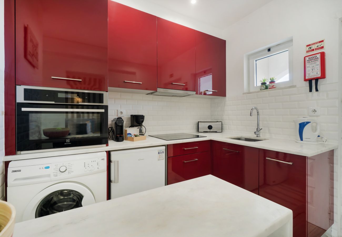 Apartment in Albufeira - Boat 4 Apt OCV – Near the Beach (100m) with Pool