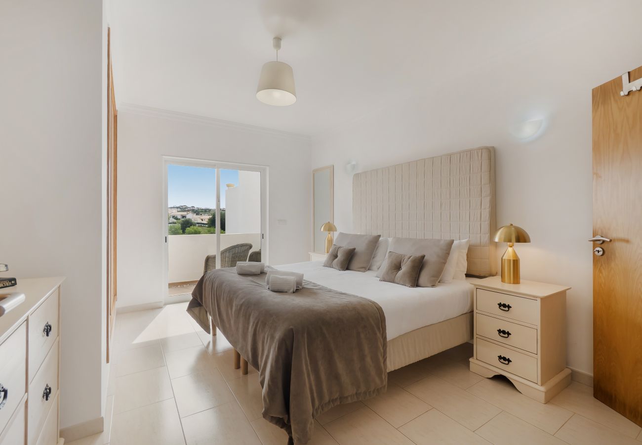 Villa in Albufeira - NEW 2026! Sunny Terrace House | BBQ, Pool & Relax