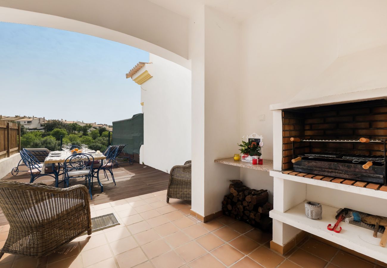 Villa in Albufeira - NEW 2026! Sunny Terrace House | BBQ, Pool & Relax