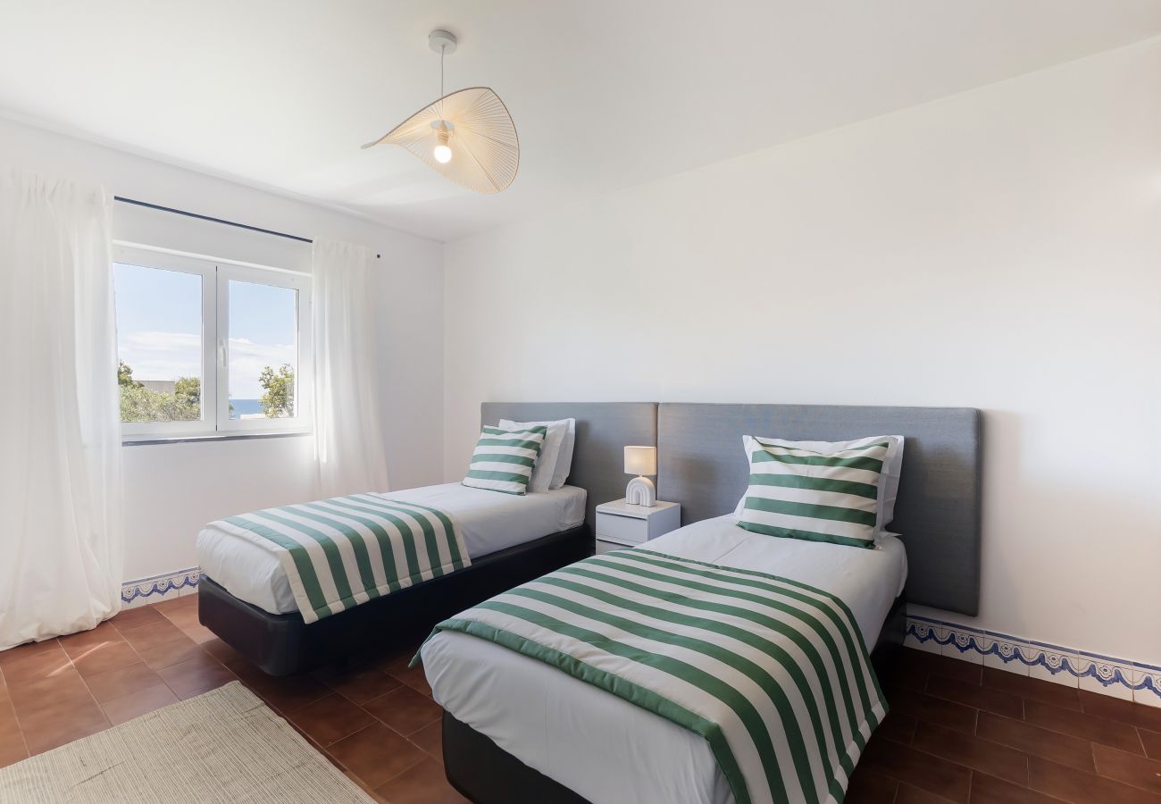 Villa in Armação de Pêra - New Listing | Exclusive Ocean View Villa | 2Min to Beach