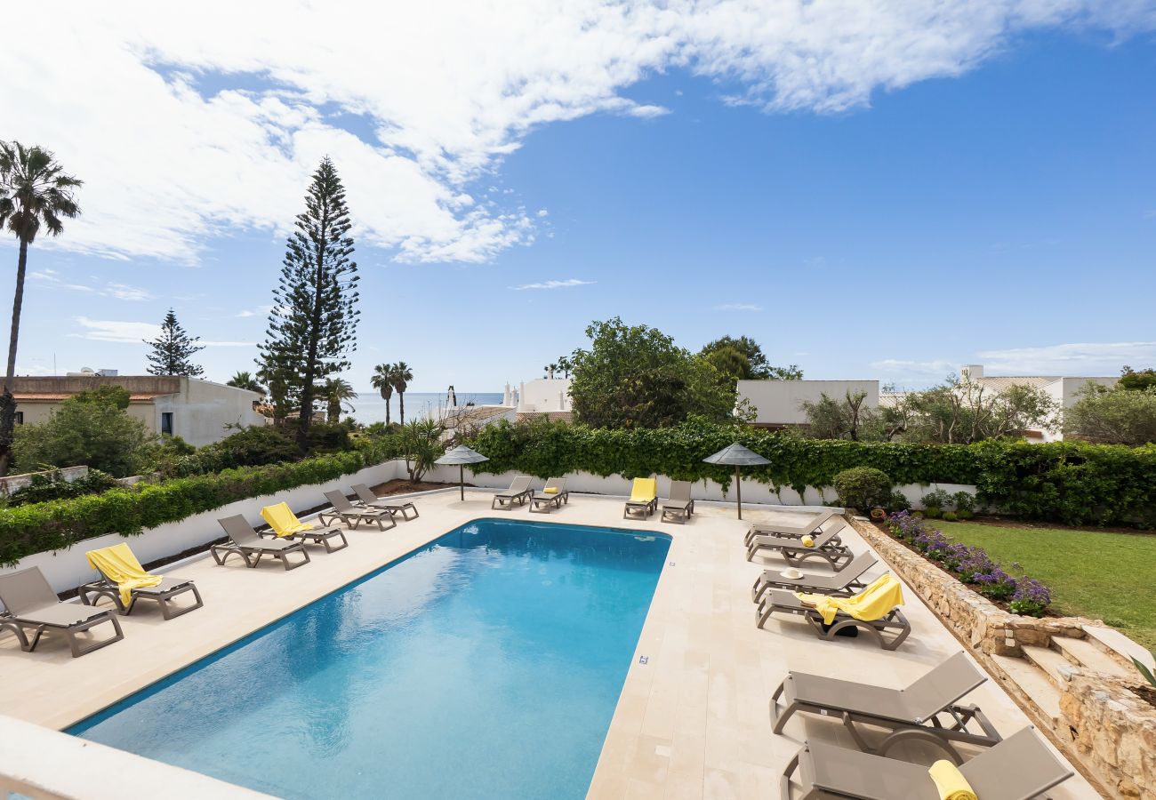 Villa in Armação de Pêra - New Listing | Exclusive Ocean View Villa | 2Min to Beach